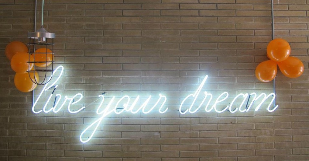 Live Your Dream, significado LYD
